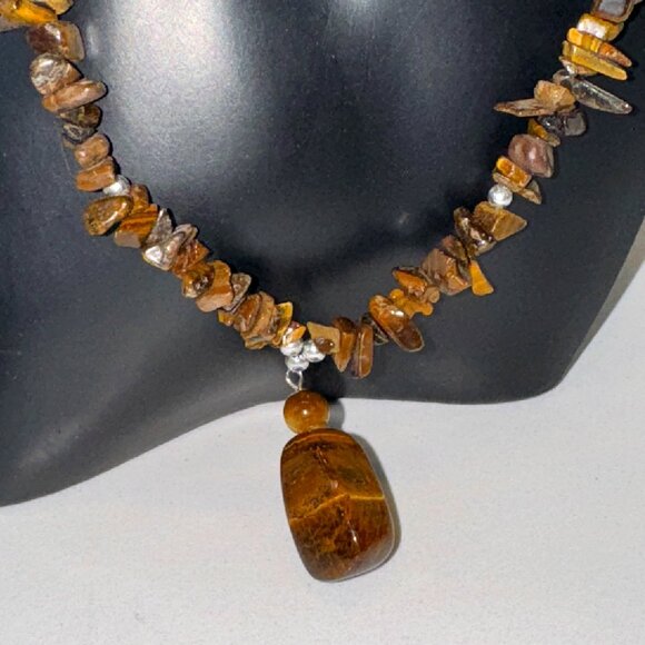Vintage Natural Tiger Eye Chips Beads and Pendant Necklace Fashion Jewelry - Picture 3 of 5